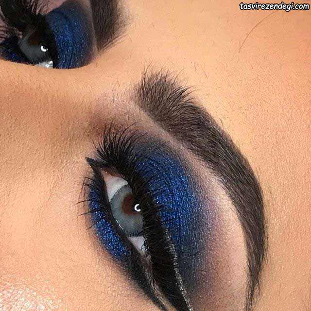 Dark blue eye shadow makeup