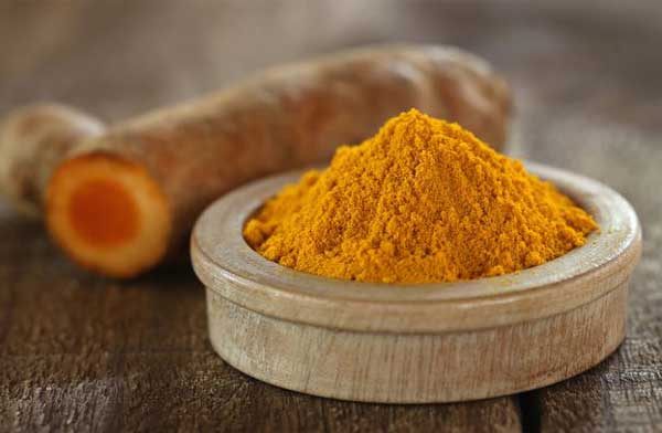 Turmeric mask to prevent hair loss