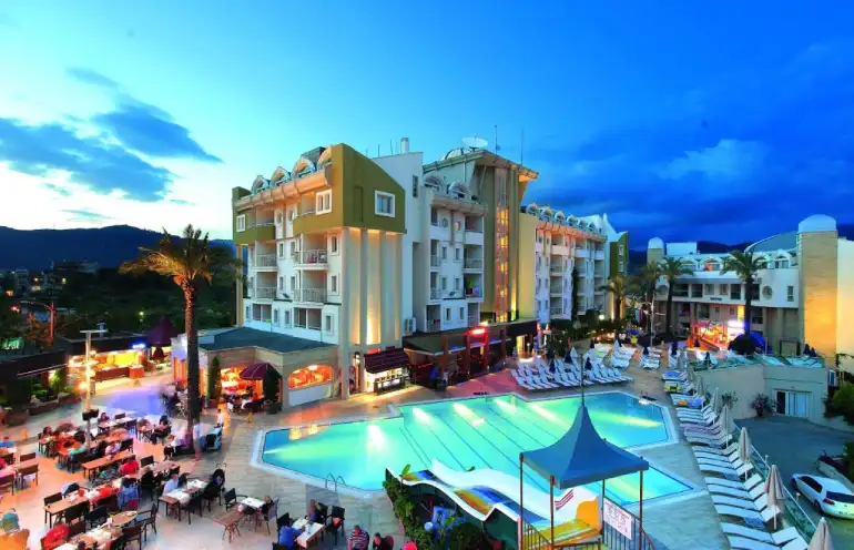 Hotels near Atlantis Water Park