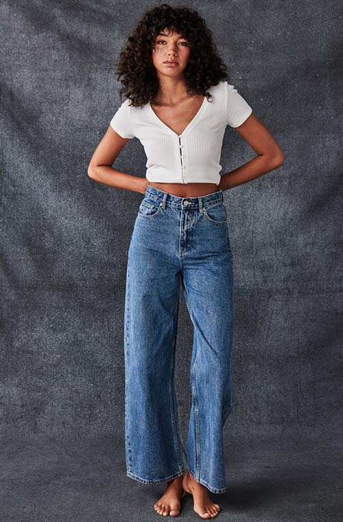 Say short crotch jeans