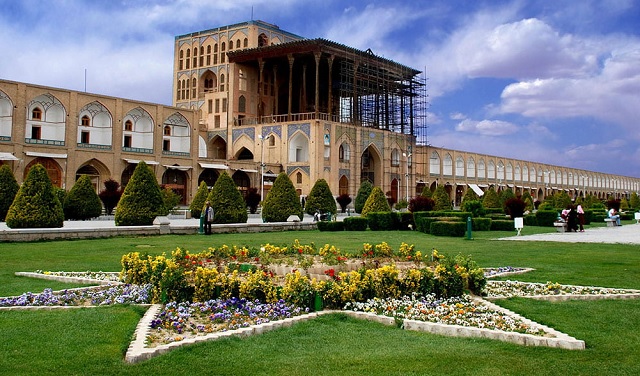 Aali Qapu is one of the attractions of Isfahan