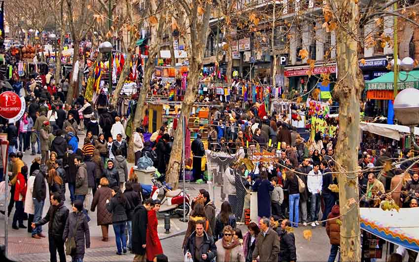 El Restro day market in Madrid