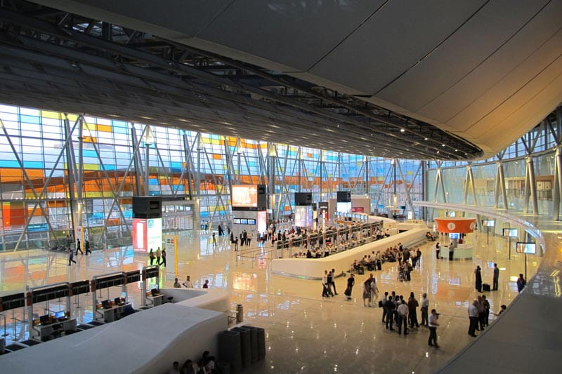 Tourists at Yerevan airport, photo source: International Yerevan Airport, photographer: unknown 