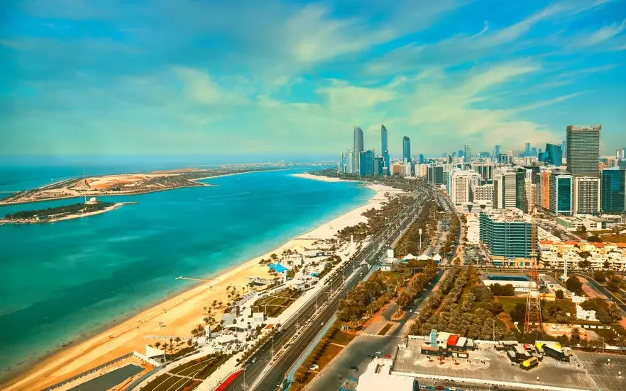 Travel to Dubai in autumn