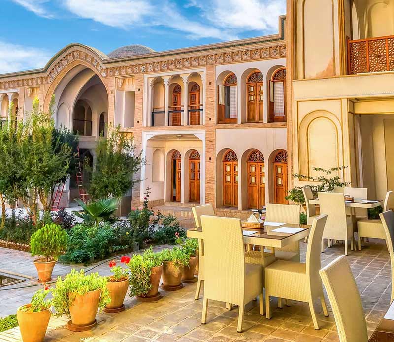 The courtyard of Saray Ameri Hai Hotel in Kashan, photo source: Instagram page @ sarayeameriha, photographer: unknown