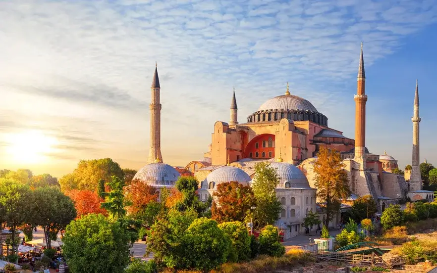 Travel to Istanbul in autumn