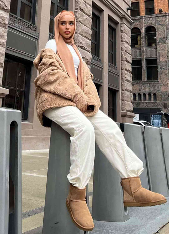 Match the color of the coat and boots together