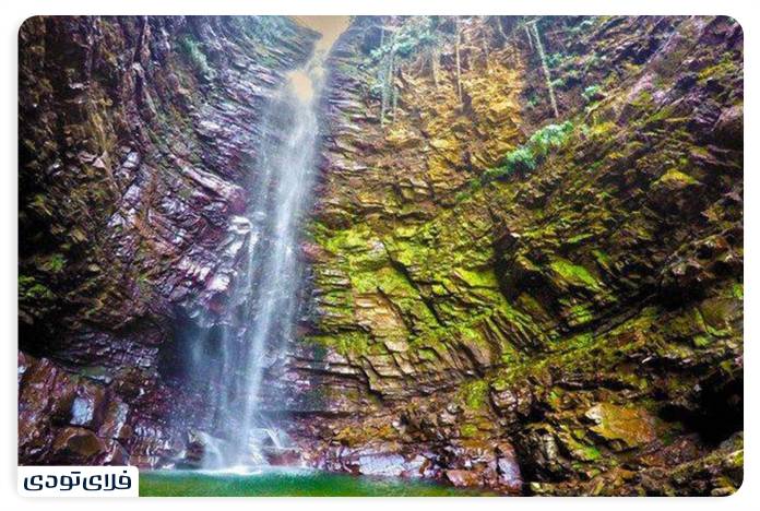 Gezo waterfall is one of the attractions of Swadekoh