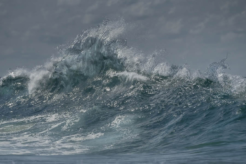 Roaring water waves in photography competition