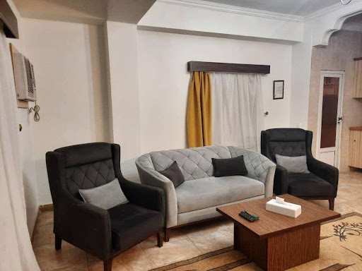 Kushal Chalos Apartment Hotel