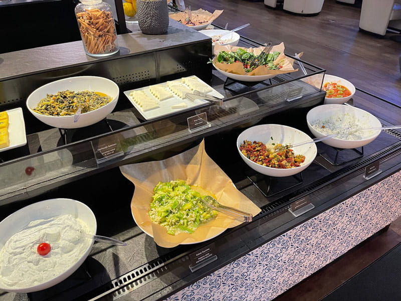 Turkish Airlines business lounge foods; Photo source: Live and Let