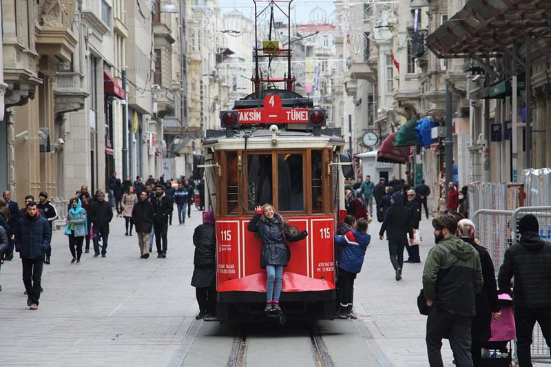 Monorail on Esteghlal street in Istanbul, photo source: Guided Istanbul Tours website, photographer: unknown