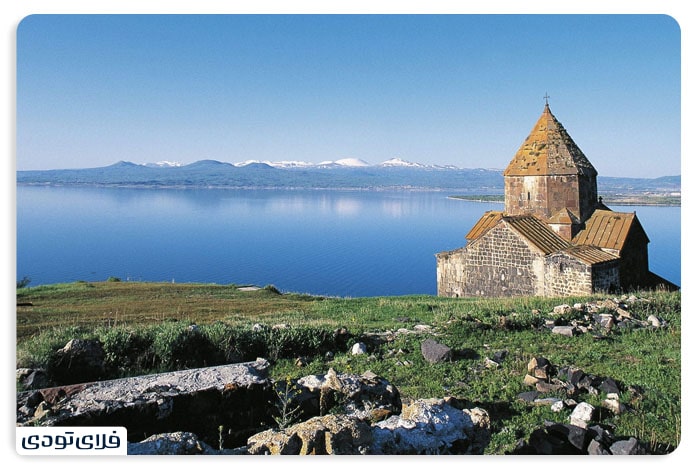 Swan Lake is the largest freshwater lake in the world