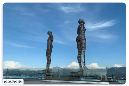 The statue of Ali and Nino, one of the sights of Batumi