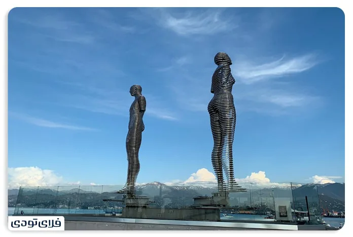 The statue of Ali and Nino, one of the sights of Batumi