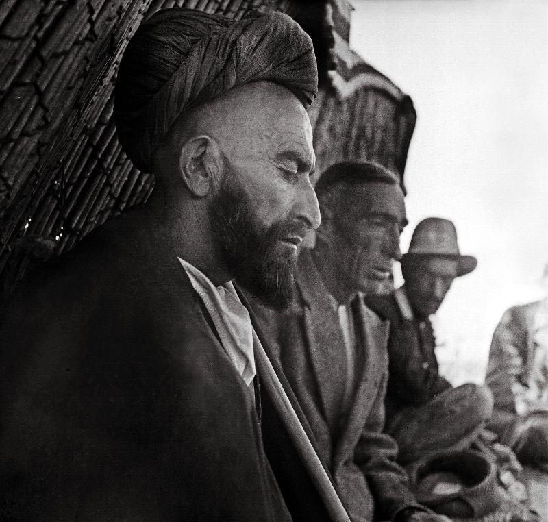 A village mullah in ancient Iran