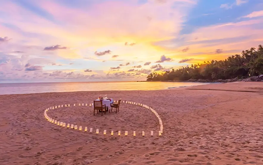 Taking advantage of the wonderful views of the sunset in Sahel al-Safouh