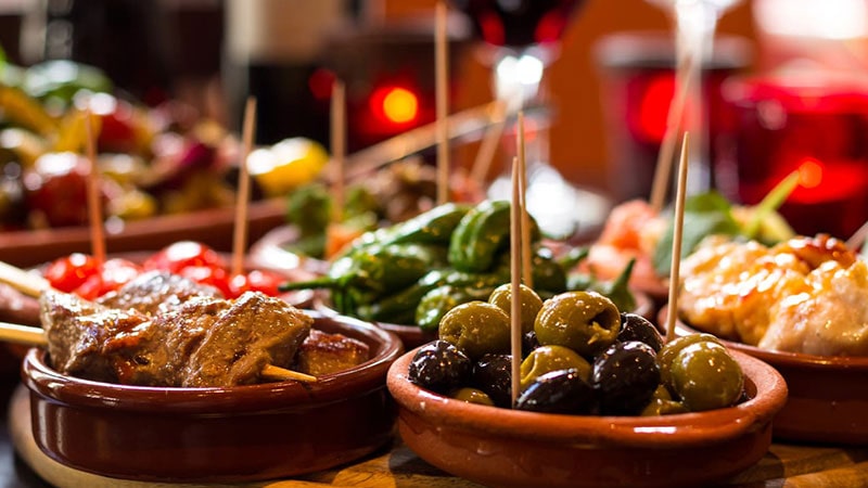 Dining options for getting around Madrid on a budget