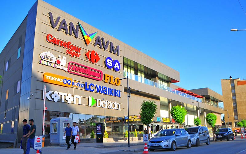 Entrance of Van shopping center, photo source: Google Map, photographer: ismail kılıçaslan