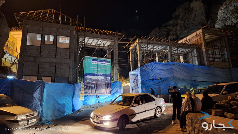 Construction of Darband gate