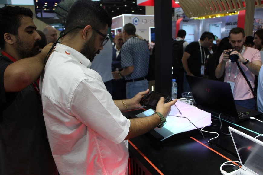 Working with the Acer handheld console