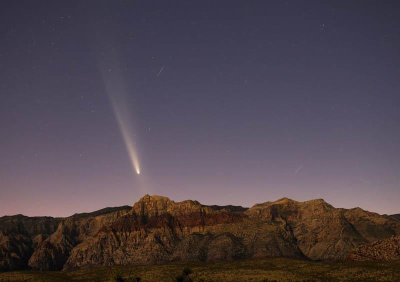 Comet in the National Conservation Area in Las Vegas; Photo source: the guardian; Photographer's name: Ethan Miller