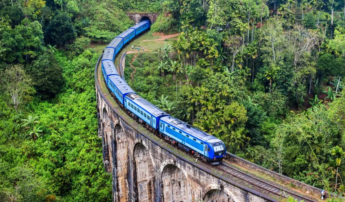 Train in Sri Lanka; Photo source: nomadicmatt.com. Photographer: Unknown