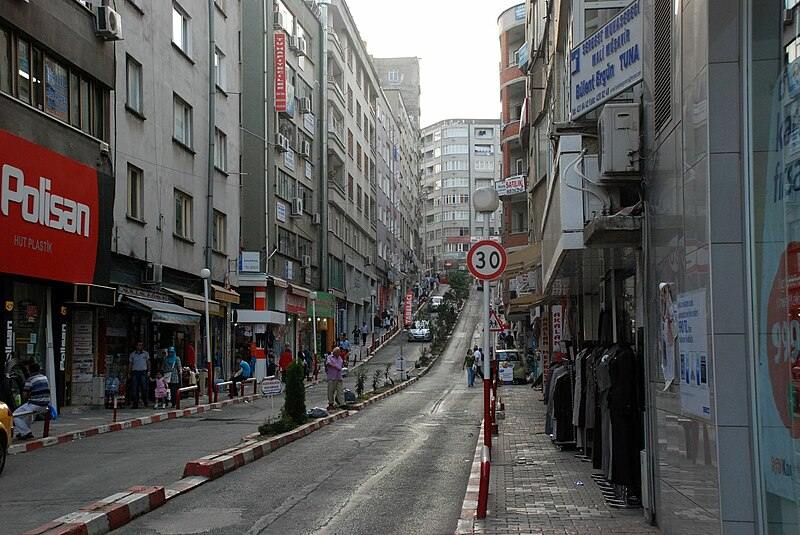 Samson Street and Buildings. Source: Wikimedia; Photographer: Bertramz