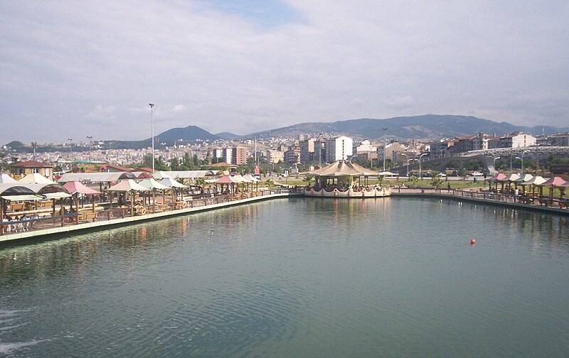   Sugi Samson lake. Source: Wikimedia. Photographer: Öner Akgün 