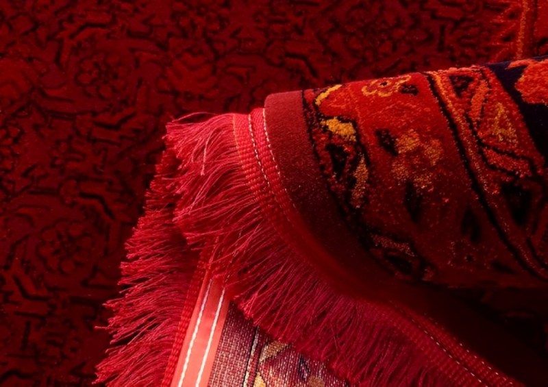 Red car boot. Source: Farshkhone website; Photographer: Unknown