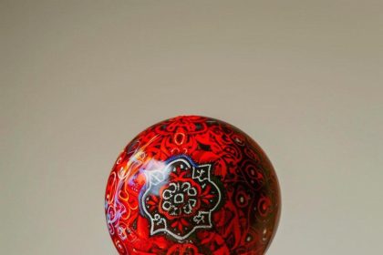 Candies with Iranian slime designs