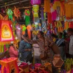 buying Diwali decorations; Photo source: Edition.cnn.com website. Photographer: Rafiq Maqbool