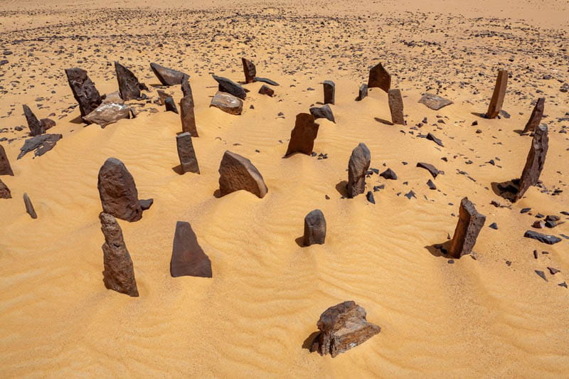 Nebata Playa stones; Photo source: atlasobscura; Name of the photographer: unknown