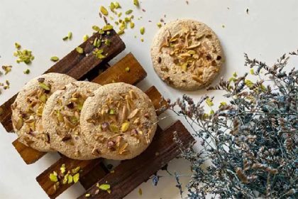 Where to buy Tabriz souvenirs?