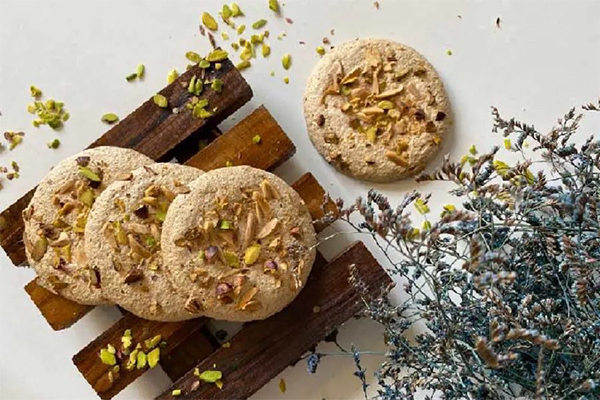 Where to buy Tabriz souvenirs?