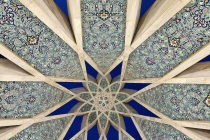 Iranian architecture; Pattern, symmetry and beauty