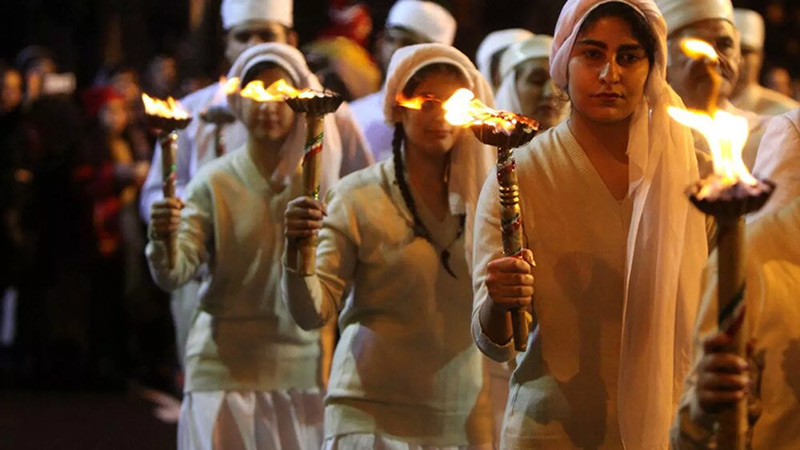 Mobdan carrying the fire of Azargan celebration; Photo source: spnfa.ir; Photographer: Unknown