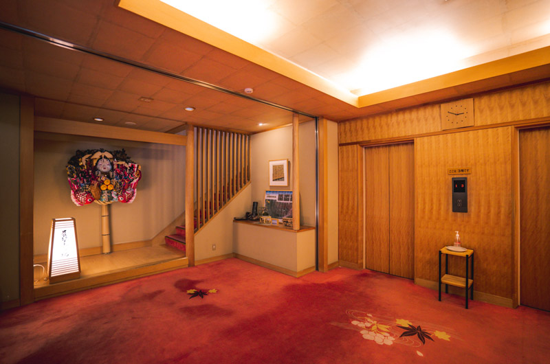 Lobby of Nishiyama Onsen Kyonkan Hotel, Japan; Photo Source: Skies & Suites, Photographer: Unknown