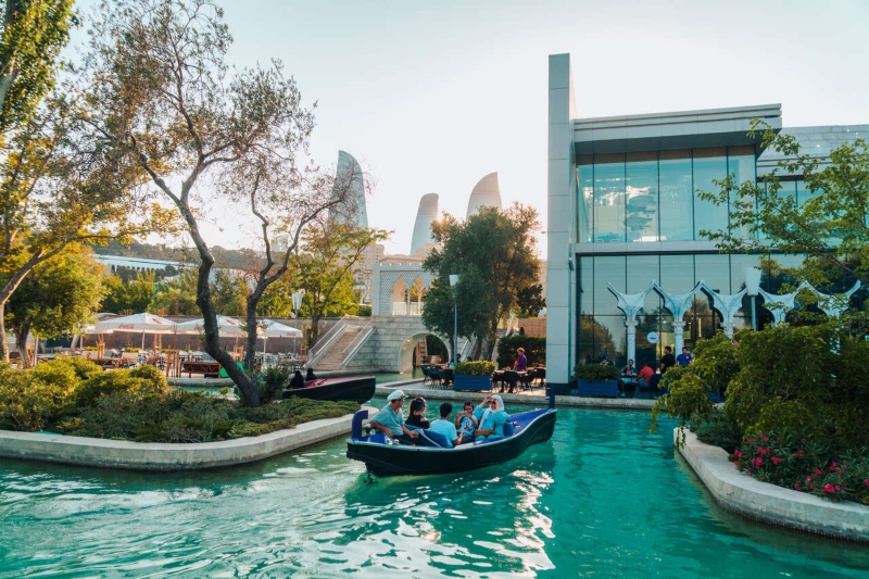 Little Venice of Baku; Photo source: bucketlistly.blog site. Photographer: Unknown