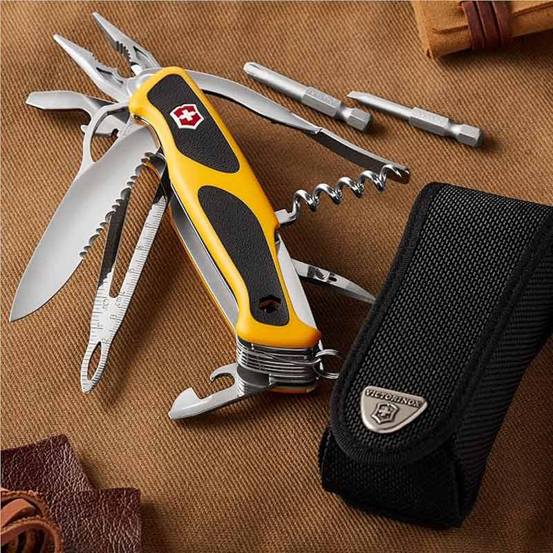 Victorinox travel knife model MWC8.0.9798; Photo source: Amazon; Photographer: Unknown