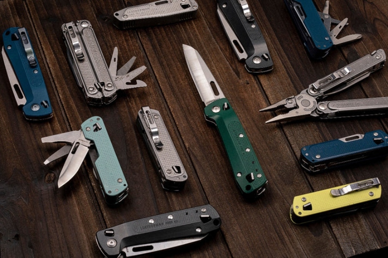 folding travel knives with various tools; Photo source: leatherman.com.sg. Photographer: Unknown