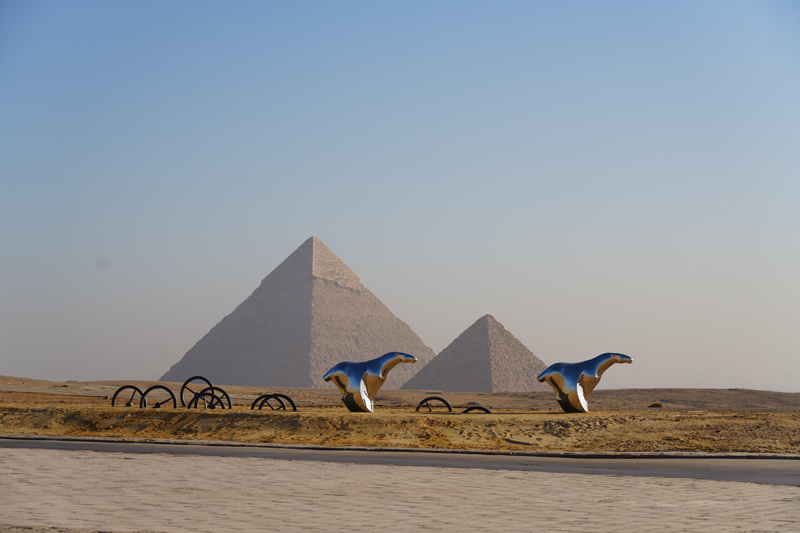 Khaled Zaki's artwork next to the Egyptian pyramids 