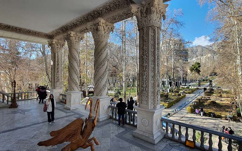 Ferdows Garden Mansion in autumn, photo source: Google Map, photographer: Behrang Moulai