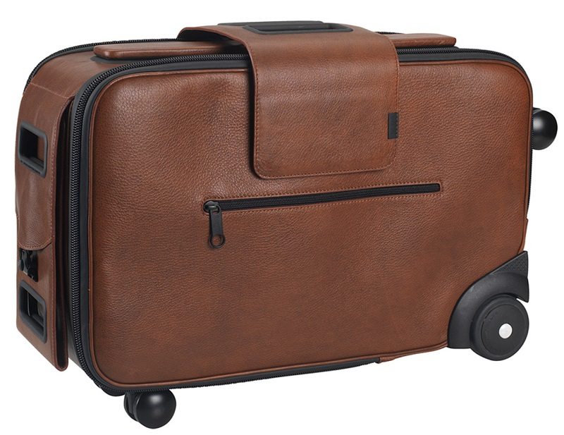 old leather suitcase; Photo source Sek-ndc.top. Unknown photographer