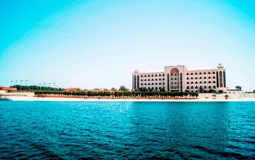Qantaot Beach, Dubai