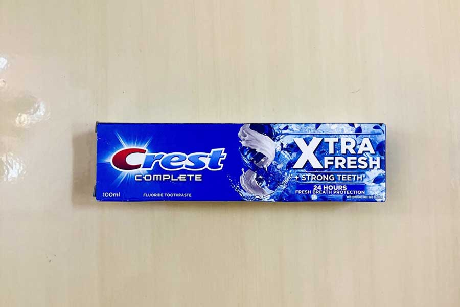 Crest Complete toothpaste XTRA FRESH model