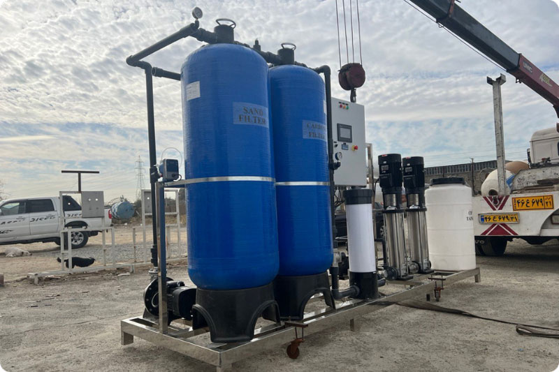 How does reverse osmosis system work for industrial water treatment?