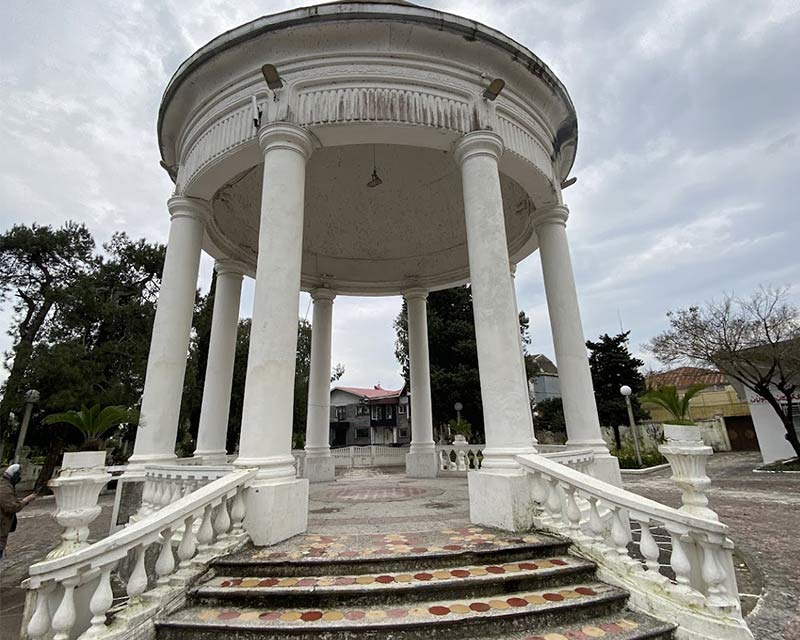 Hafzieh Anzali Building, photo source: Google Map, photographer: Mohammad Reza Ghorbani