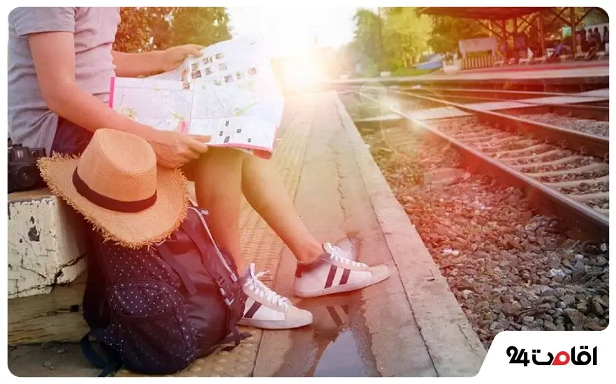 Is it better to book a trip to Istanbul with our own train or a tour?