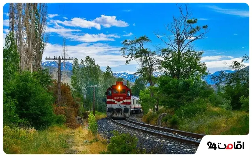 The best time to travel to Istanbul by train